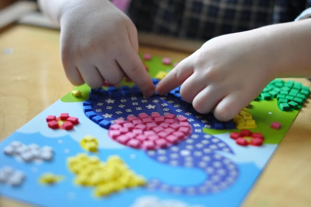 Фото 2 — Увлекательные игры для развития моторики у детей 3 года